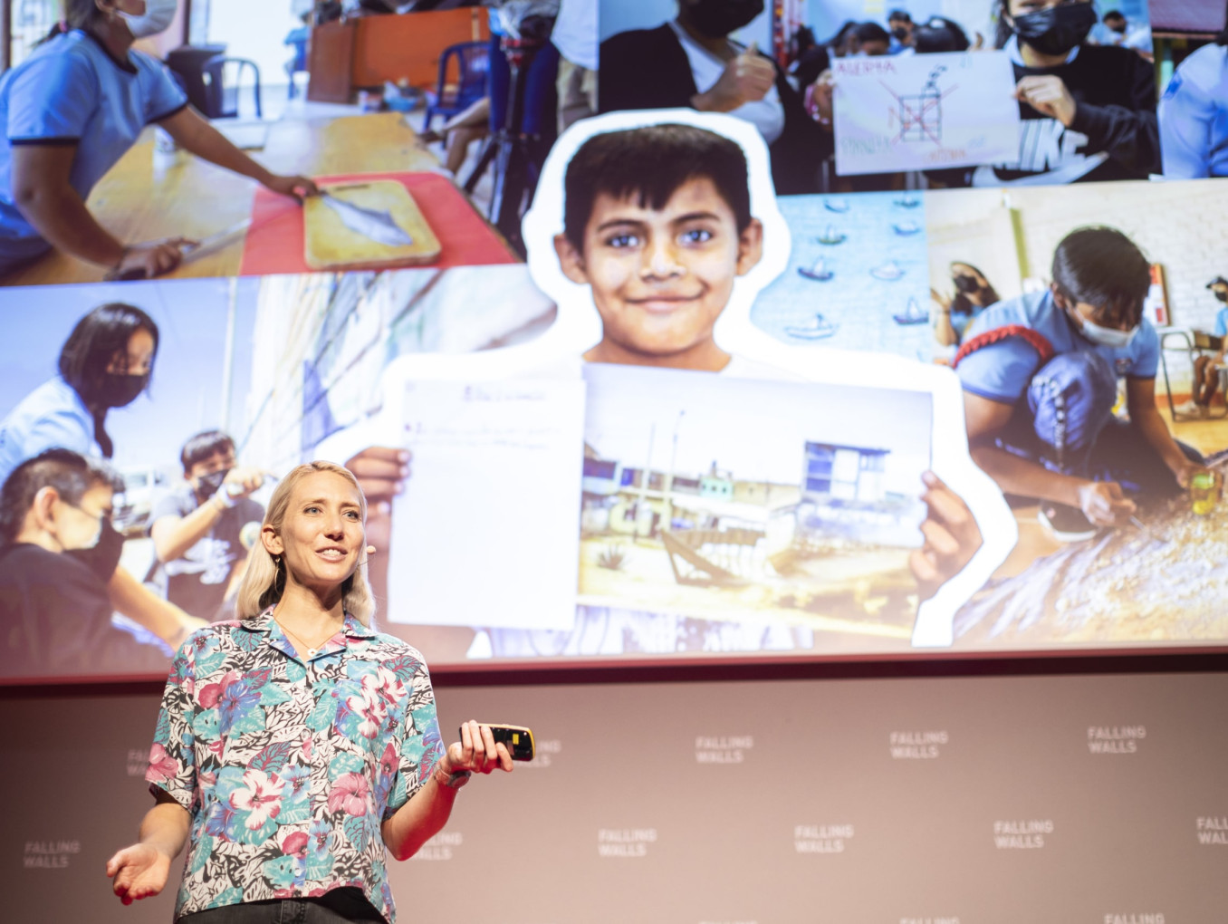 Falling Walls Engage Pitch on stage at Science Summit 2023