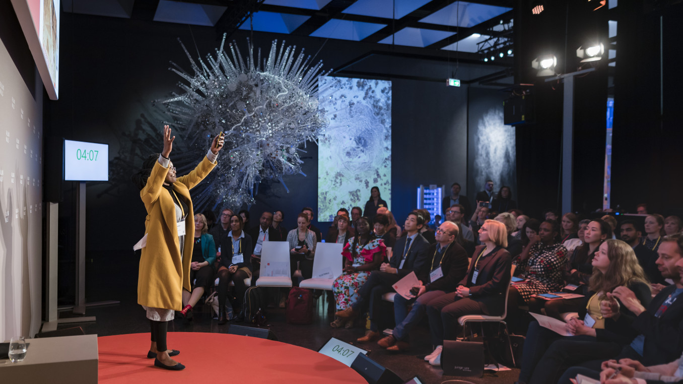 Falling Walls Engage Pitch on Stage at Science Summit 2020